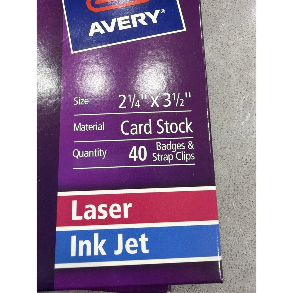 Avery 74554 Fold & Clip Name Badges 40 Badges & Strap Clips 2.25x3.5 Inches